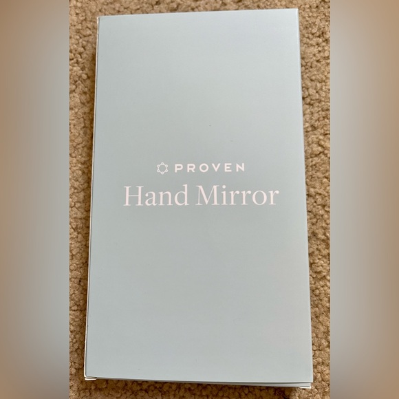 Hand mirror - Picture 1 of 4